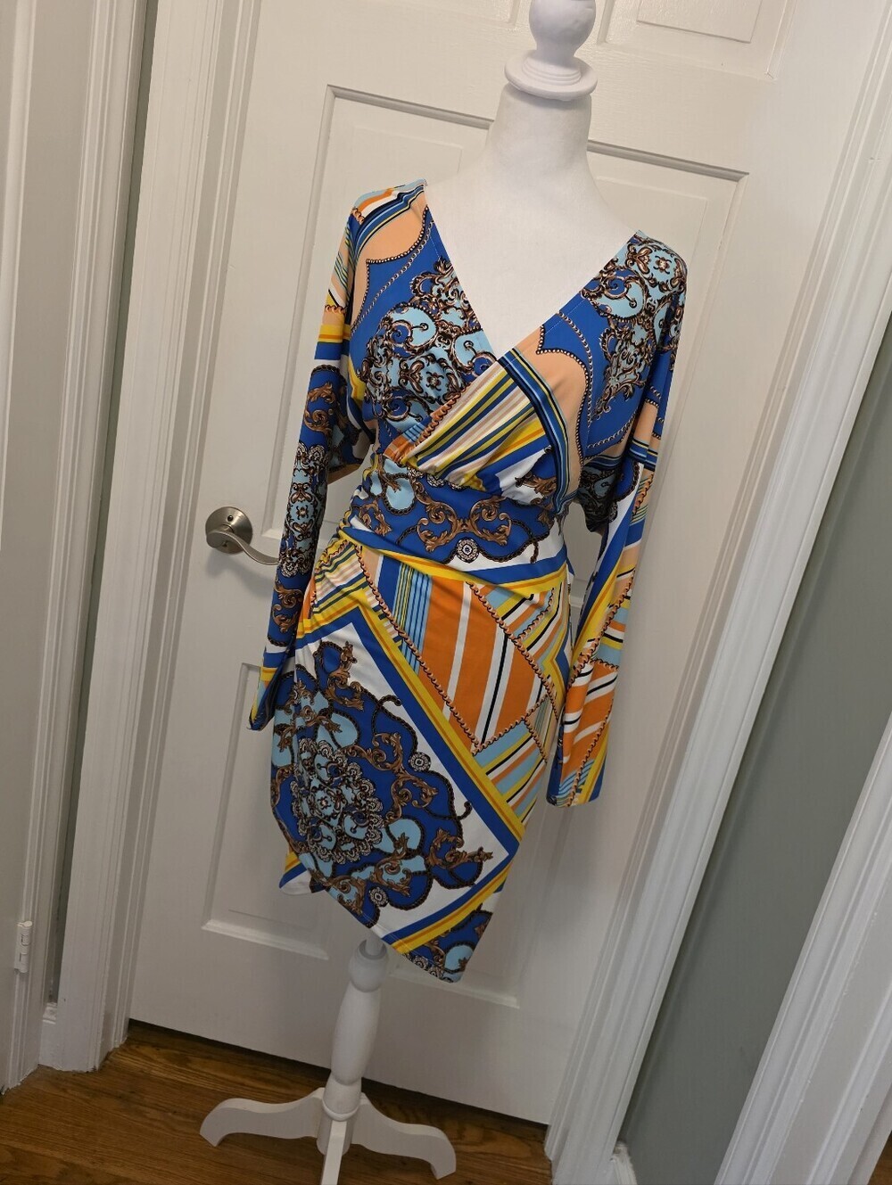 VENUS Blue & Orange Printed Long-Sleeve Bodycon Dress Sze Med. Colorful Stylish